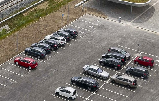 Fri bilparkering på Roskilde og Vejle